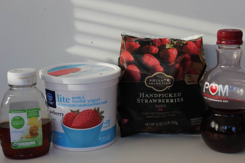 Pomegranate Strawberry Smoothie ingredients