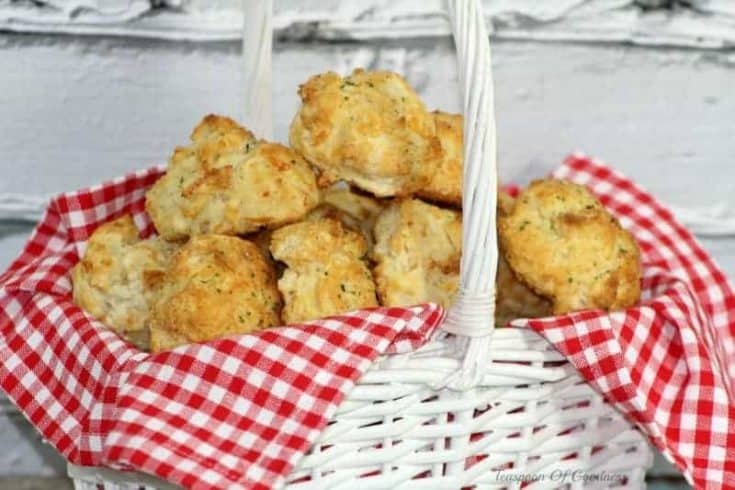 Turn the delectable family favorite cheddar bay biscuits into a freezer friendly version with these simple steps. Make this quick favorite even quicker!