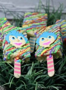 Planning an event around the Inside Out movie or just want to have a fun treat for your kids? These Inside Out movie treats are perfect for birthdays, movie nights and more!