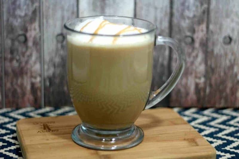 This Caramel Macchiato Recipe will remind you of your favorite coffee shop version! No more $5 coffee for you! - Teaspoon Of Goodness