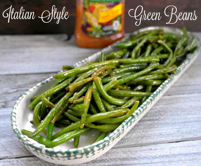 These Italian Seasoned Fresh Green Beans are the easiest 2 ingredient green bean recipe you can find and everyone will love them, even the kids! - Teaspoon Of Goodness