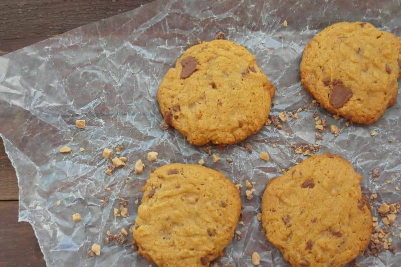 These Heath Bar Cookies with Peanut Butter are an amazing creation of favorite flavors combined into one delicious sweet morsel. - Teaspoon Of Goodness