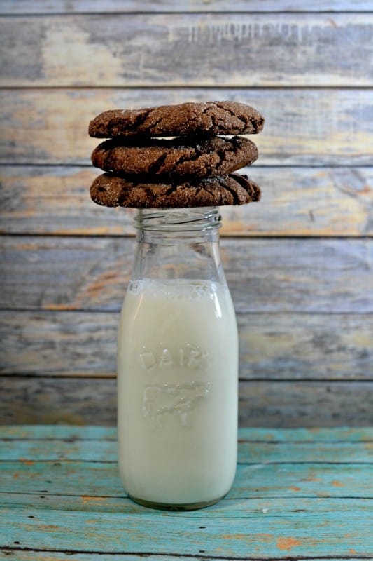 For all the chocolate lovers out there, these Hot Fudge Homemade Cookies are an amazing choice for a bedtime snack with a warm glass of milk.