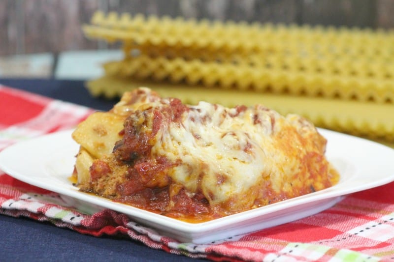 Crockpot meals are always a hit in our house, but this 2 Meat Crockpot Lasagna is by far one of our favorites. - Teaspoon Of Goodness