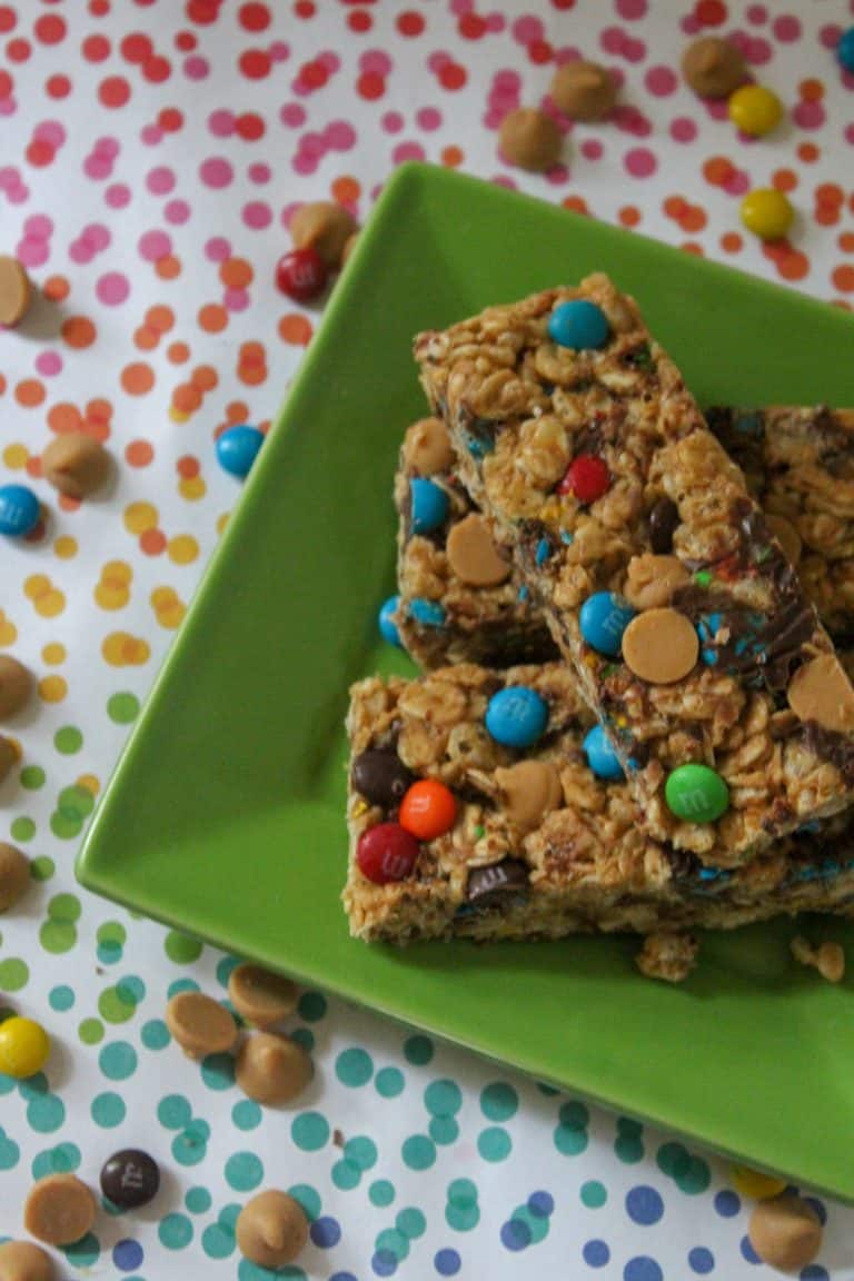 Soft And Simple Granola Bar Recipe + Printable