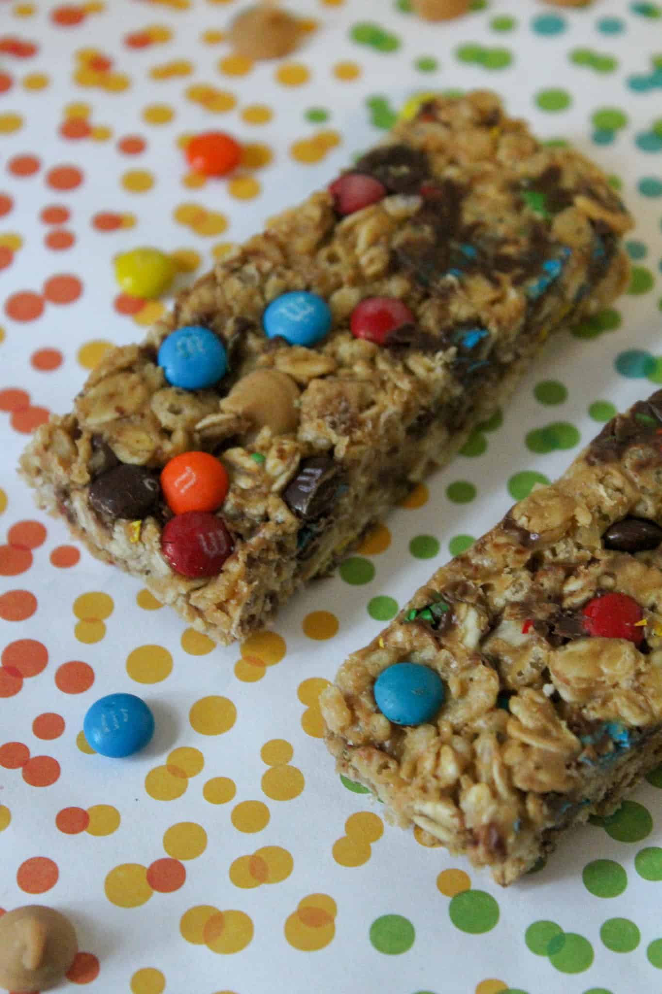 Soft And Simple Granola Bar Recipe + Printable