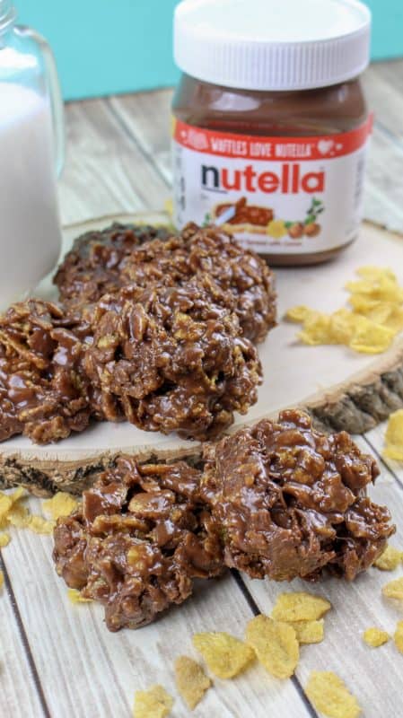 Nutella cornflake no bake treats with Nutella in the background.