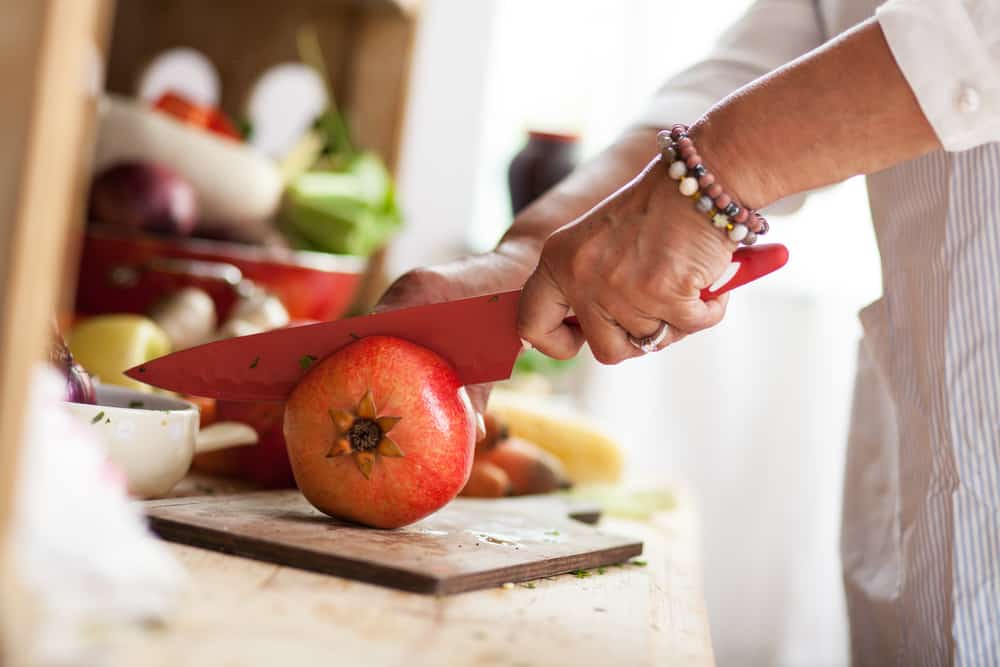 How to Cut a Pomegranate